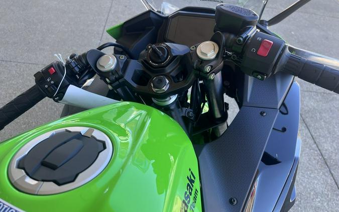 2024 Kawasaki Ninja® 500 KRT Edition SE ABS