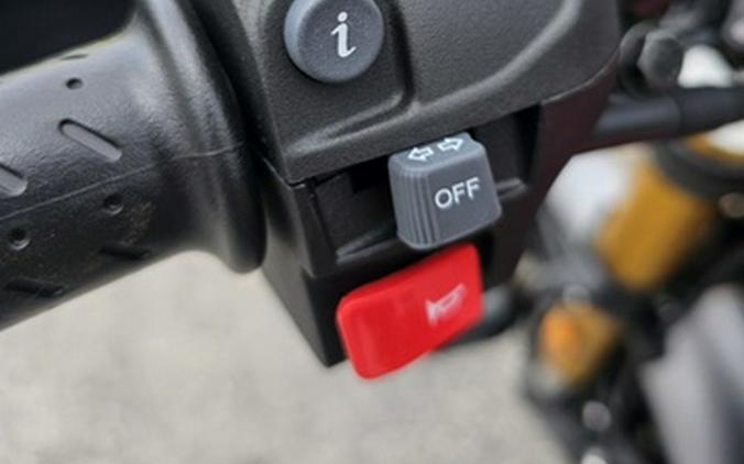 2025 Triumph Scrambler 400 X Carnival Red / Phantom Black Base