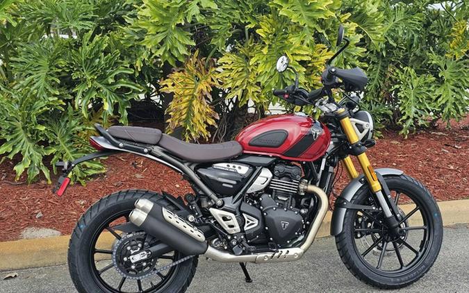 2025 Triumph Scrambler 400 X Carnival Red / Phantom Black Base