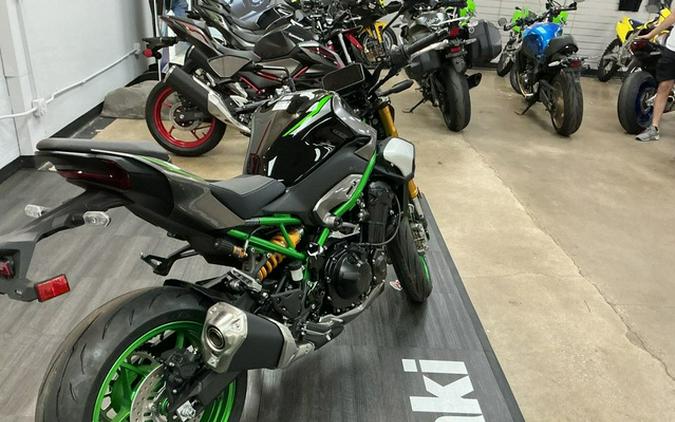 2025 Kawasaki ZR900TSFNL