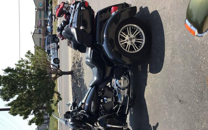 2021 HARLEY-DAVIDSON TRI GLIDE ULTRA BASE