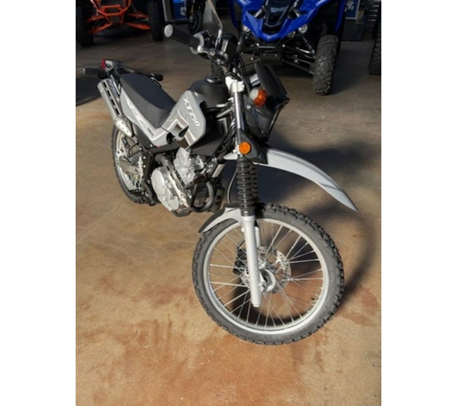 2025 Yamaha XT250