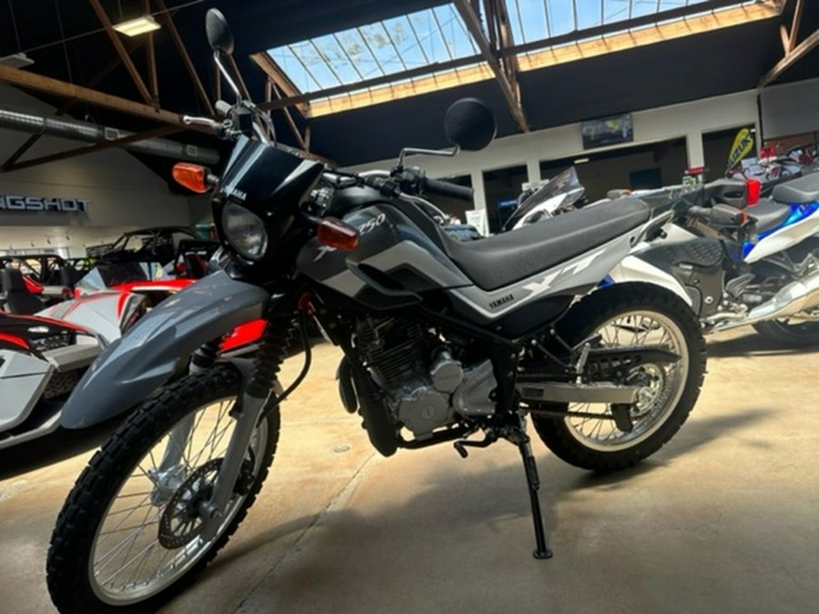 2025 Yamaha XT250