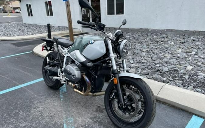 2023 BMW R nineT Pure 719 Underground/Light White