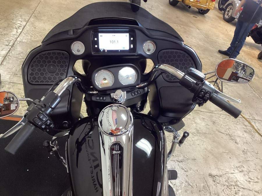 2021 Harley-Davidson Road Glide Black FLTRX