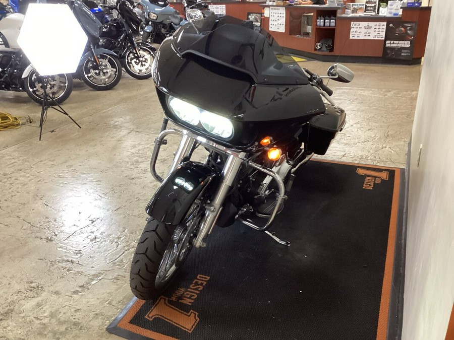 2021 Harley-Davidson Road Glide Black FLTRX