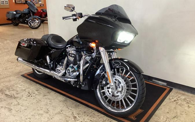 2021 Harley-Davidson Road Glide Black FLTRX