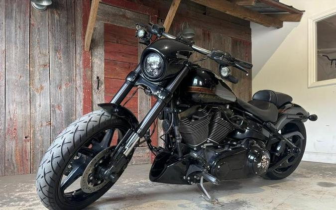 2016 Harley-Davidson® FXSE - CVO™ Pro Street Breakout®