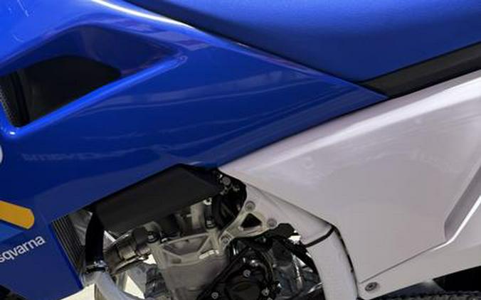 2025 HQV FC 350 HERITAGE