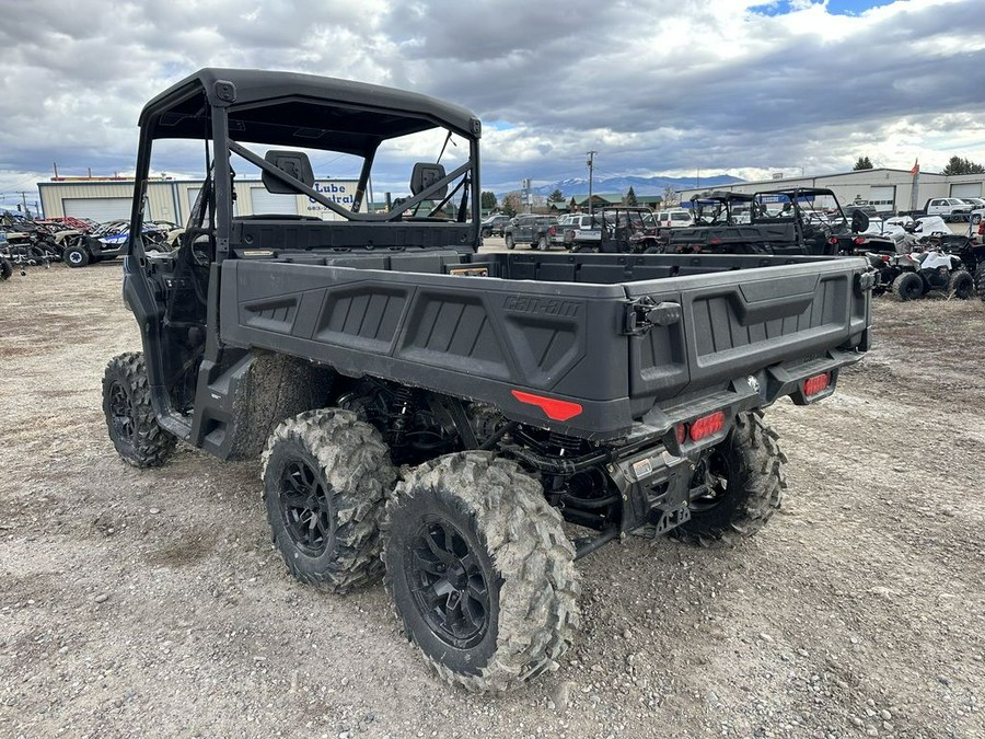 2023 Can-Am® Defender 6x6 XT HD10