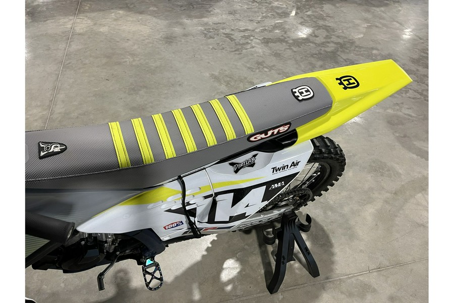 2024 TC 125 - Husqvarna Motorcycles