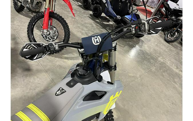 2024 TC 125 - Husqvarna Motorcycles