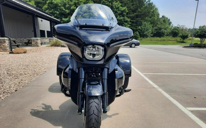 2026 Harley-Davidson® Street Glide 3 Limited Vivid Black Black Trim