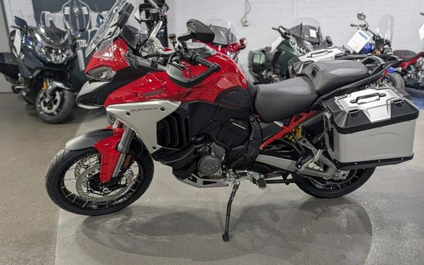 2025 Ducati MTS V4S RALLY RED