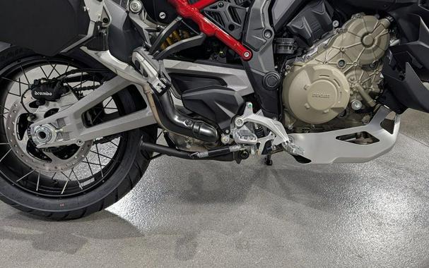 2025 Ducati MTS V4S RALLY RED