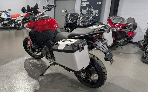 2025 Ducati MTS V4S RALLY RED