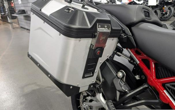 2025 Ducati MTS V4S RALLY RED