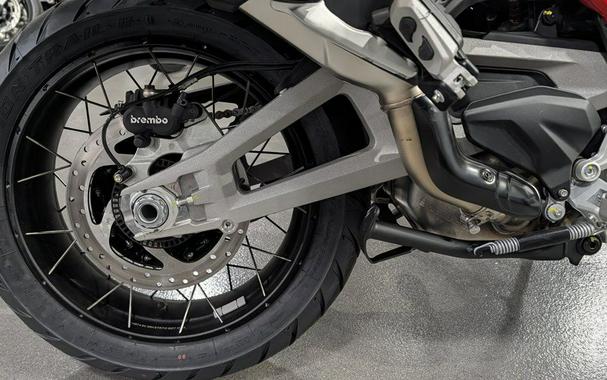 2025 Ducati MTS V4S RALLY RED