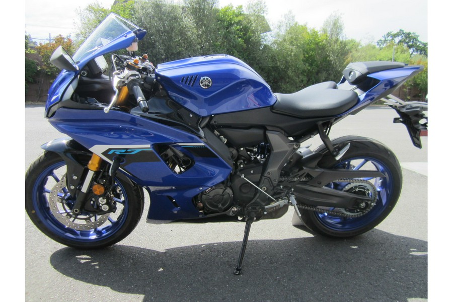 2025 Yamaha YZF-R7