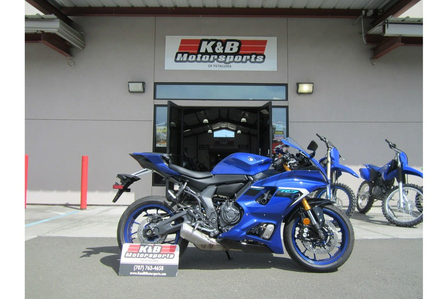 2025 Yamaha YZF-R7