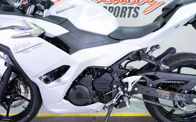 2025 Kawasaki Ninja® 500