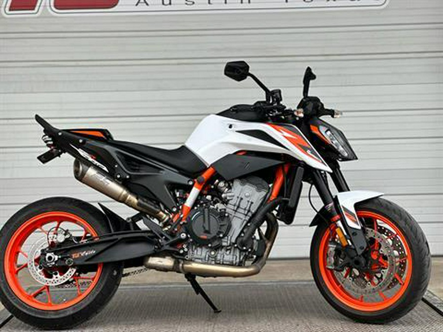 2021 KTM 890 Duke R