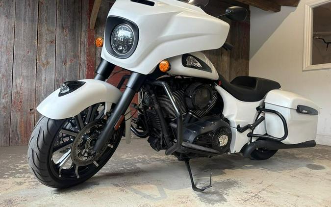 2019 Indian Motorcycle® Chieftain Dark Horse® White Smoke