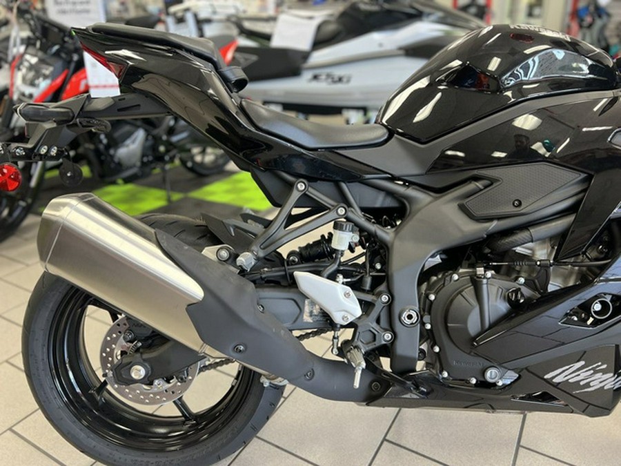 2025 Kawasaki NINJA ZX-4R ABS