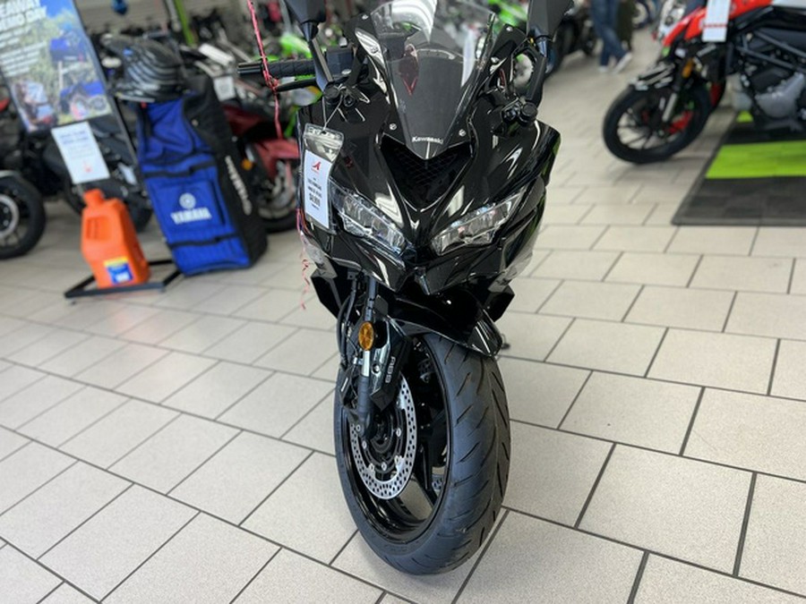 2025 Kawasaki NINJA ZX-4R ABS