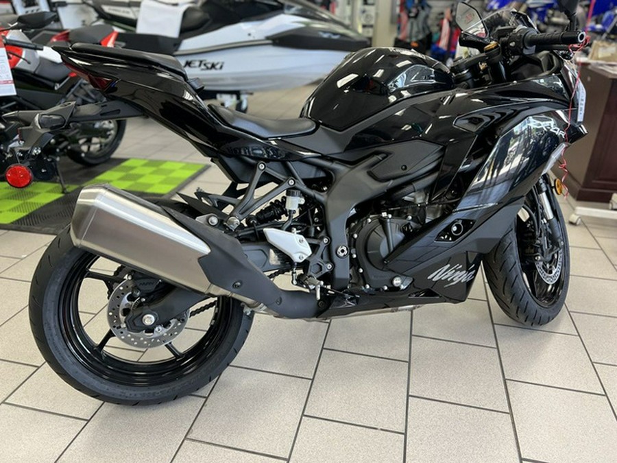 2025 Kawasaki NINJA ZX-4R ABS
