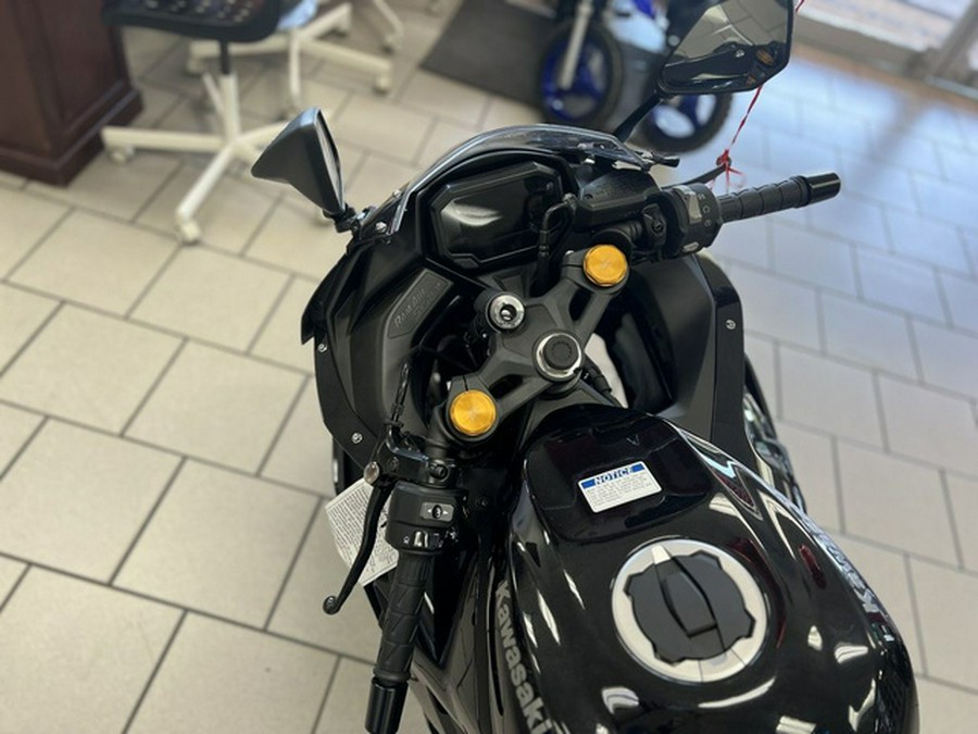 2025 Kawasaki NINJA ZX-4R ABS