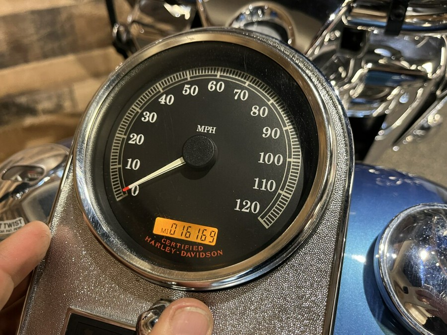 2005 Harley-Davidson® Road King® Two-Tone Chopper Blue Pearl and Brilliant Silver Pearl FLHR