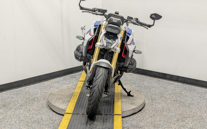 2026 BMW R 1300 R