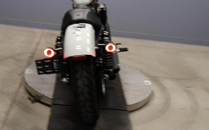 2021 Harley-Davidson Iron 1200 Stone Washed White Pearl