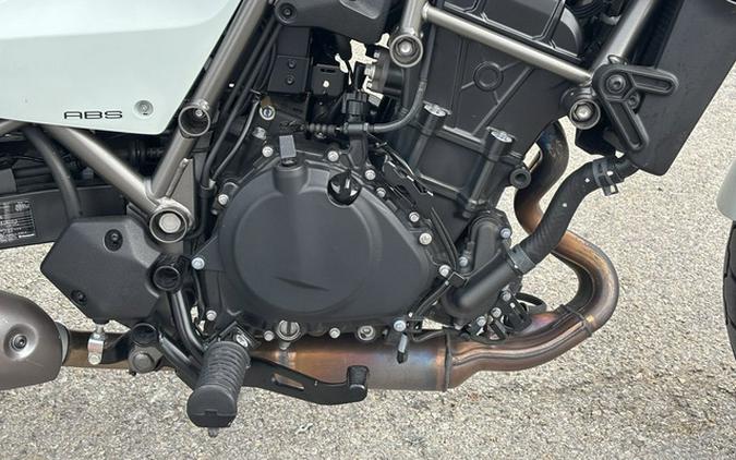 2024 Kawasaki Eliminator ABS Pearl Robotic White