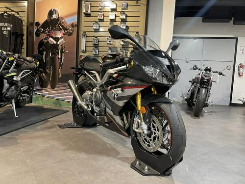 2020 Triumph Daytona Moto2 765 Limited Edition Second Look (+ 27 Photos)