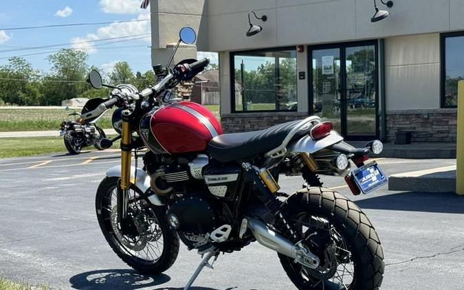 2023 Triumph Scrambler 1200 XE Carnival Red / Jet Black