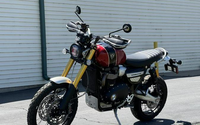 2023 Triumph Scrambler 1200 XE Carnival Red / Jet Black