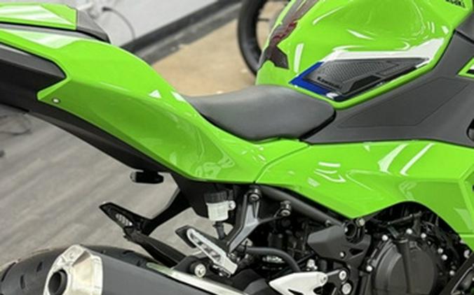 2026 Kawasaki Ninja 500 ABS Metallic Matte Twilight Blue