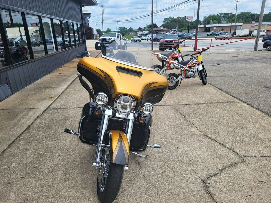 2015 Harley-Davidson® FLTRUSE - CVO™ Road Glide® Ultra