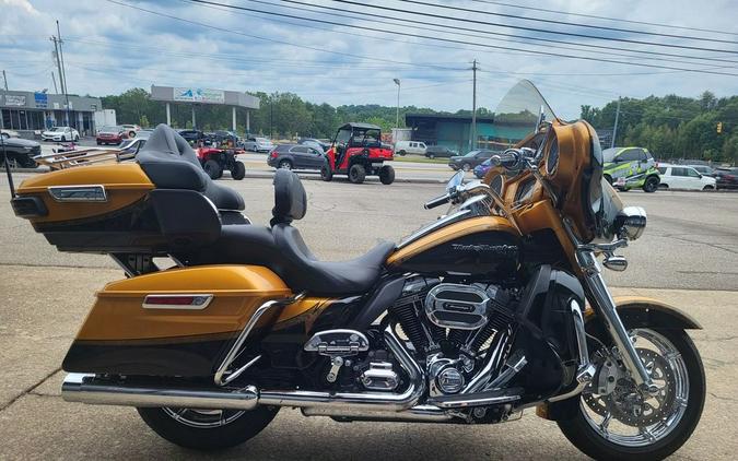 2015 Harley-Davidson® FLTRUSE - CVO™ Road Glide® Ultra