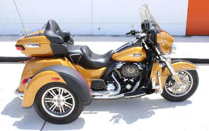 2023 Harley-Davidson Tri Glide Ultra FLHTCUTG