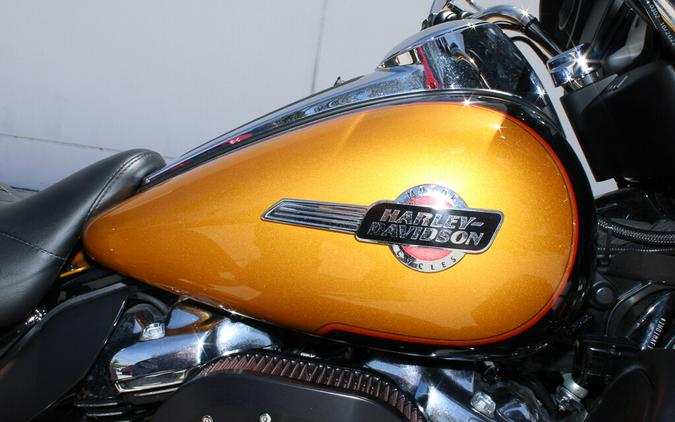 Used 2023 Harley-Davidson Tri Glide Ultra FLHTCUTG Trike For Sale In Miami, Florida