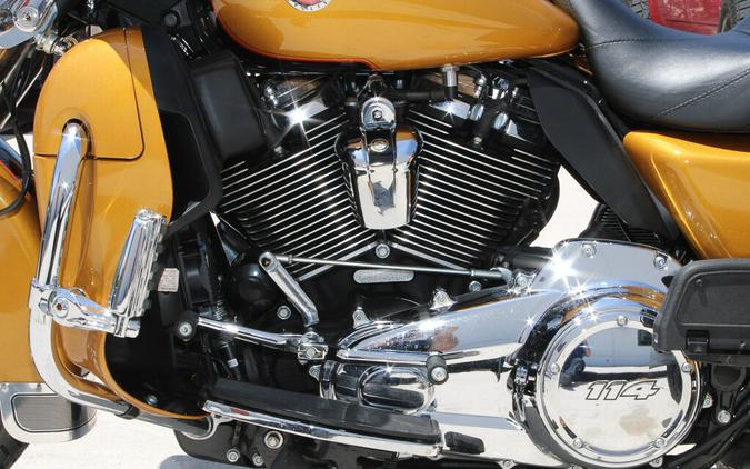 2023 Harley-Davidson Tri Glide Ultra FLHTCUTG