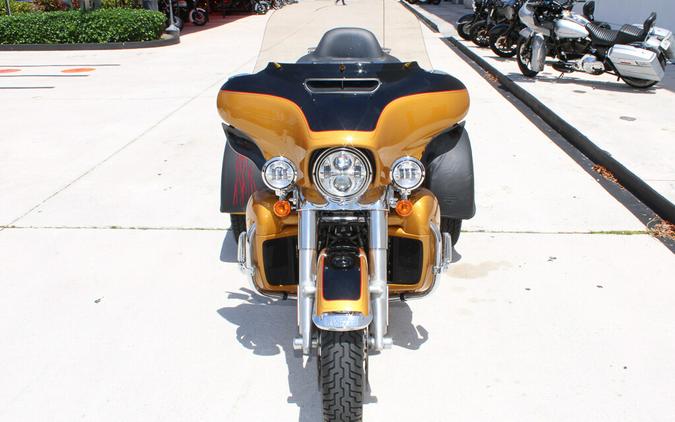 2023 Harley-Davidson Tri Glide Ultra FLHTCUTG