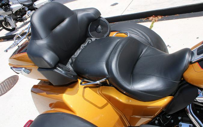 2023 Harley-Davidson Tri Glide Ultra FLHTCUTG