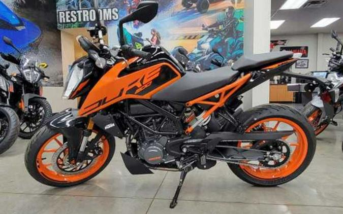 2023 KTM Duke 200