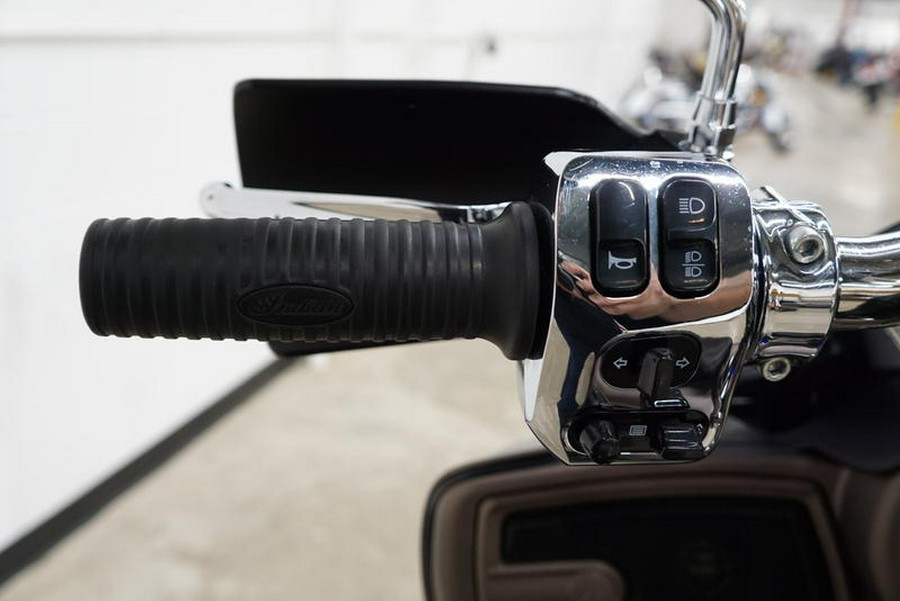 2018 Indian Motorcycle® Chieftain® Limited ABS Bronze Smoke with Graphics