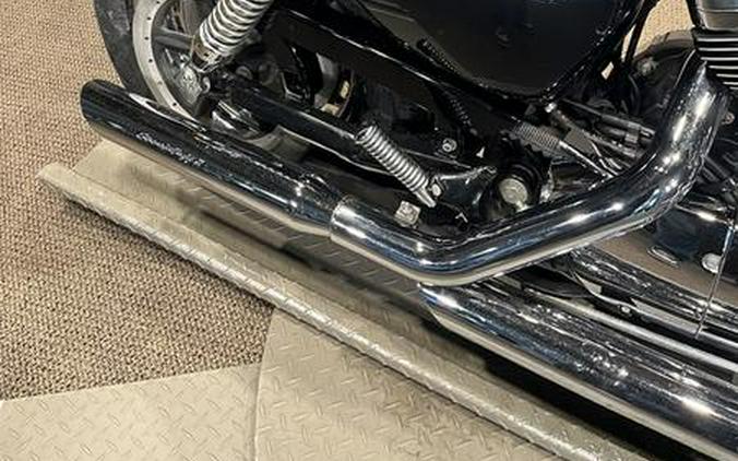 2005 Harley-Davidson® XL1200C - Sportster® 1200 Custom