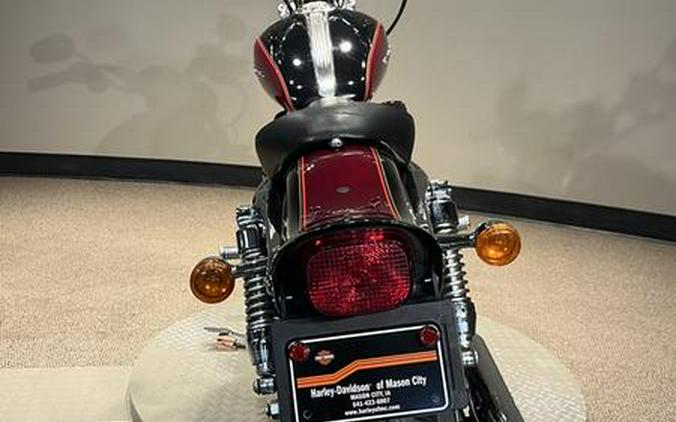 2005 Harley-Davidson® XL1200C - Sportster® 1200 Custom